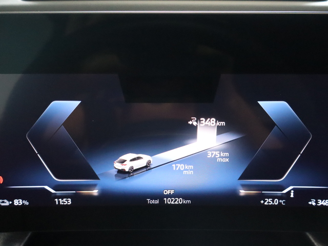 BMW iX2 eDrive20 color Blanco. Año 2024. 150KW(204CV). Eléctrico. En concesionario Pruna Motor, S.L de Barcelona