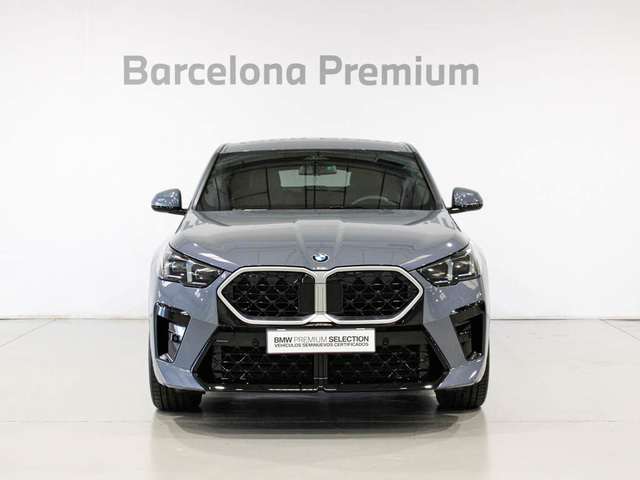 BMW X2 sDrive18d color Gris. Año 2024. 110KW(150CV). Diésel. En concesionario Barcelona Premium -- GRAN VIA de Barcelona