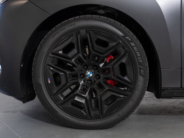BMW iX xDrive45 color Gris. Año 2025. 300KW(408CV). Eléctrico. En concesionario Oliva Motor Girona de Girona