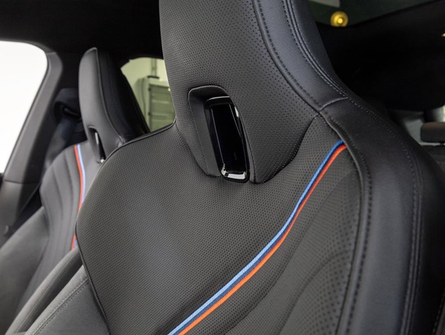 BMW iX xDrive45 color Gris. Año 2025. 300KW(408CV). Eléctrico. En concesionario Oliva Motor Girona de Girona