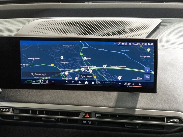 BMW iX xDrive45 color Gris. Año 2025. 300KW(408CV). Eléctrico. En concesionario Oliva Motor Girona de Girona