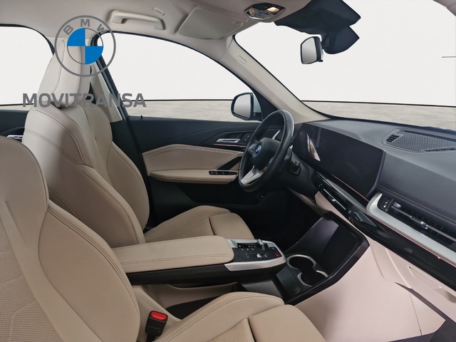 BMW X1 xDrive25e color Gris Plata. Año 2022. 180KW(245CV). Híbrido Electro/Gasolina. En concesionario Movitransa Cars Huelva de Huelva