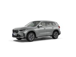 Fotos de BMW X1 xDrive25e color Gris Plata. Año 2022. 180KW(245CV). Híbrido Electro/Gasolina. En concesionario Movitransa Cars Jerez de Cádiz