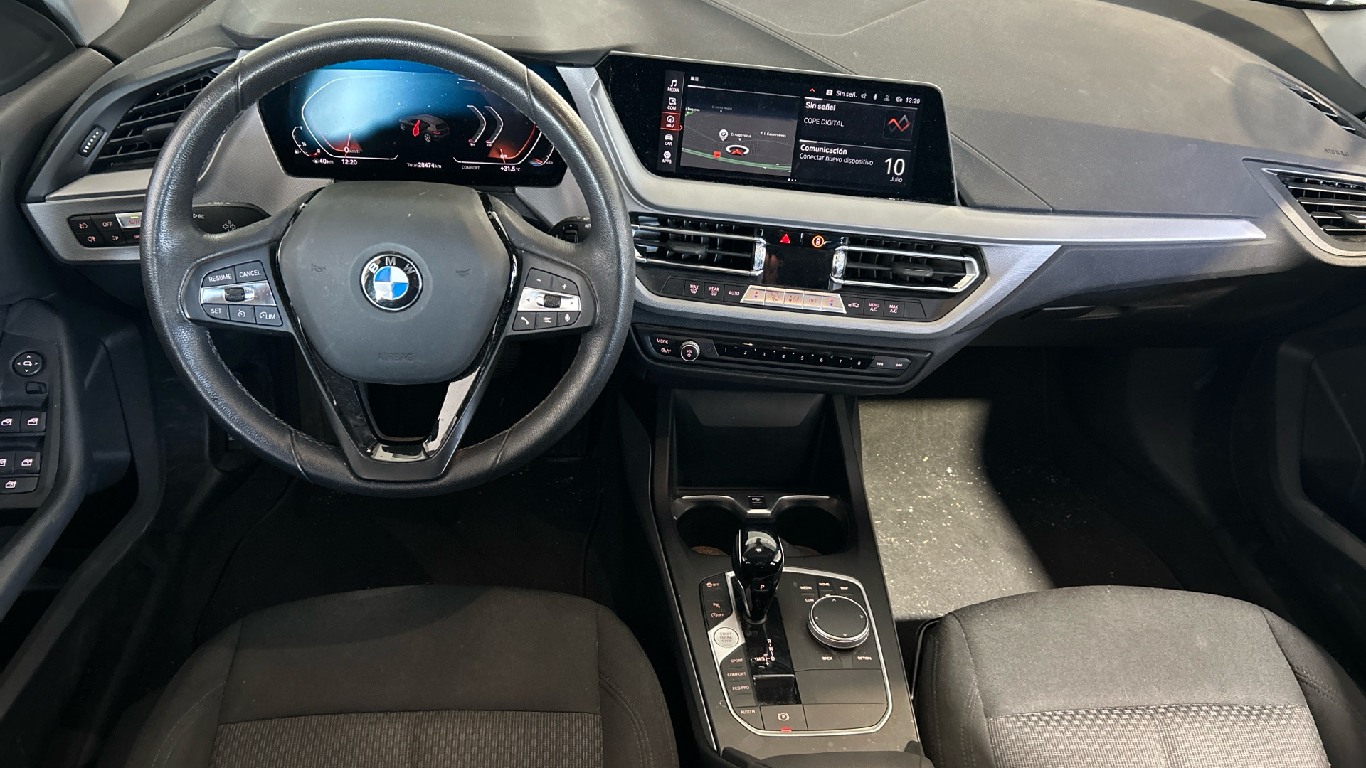BMW Serie 1 118i color Blanco. Año 2022. 103KW(140CV). Gasolina. En concesionario BYmyCAR Madrid - Alcalá de Madrid