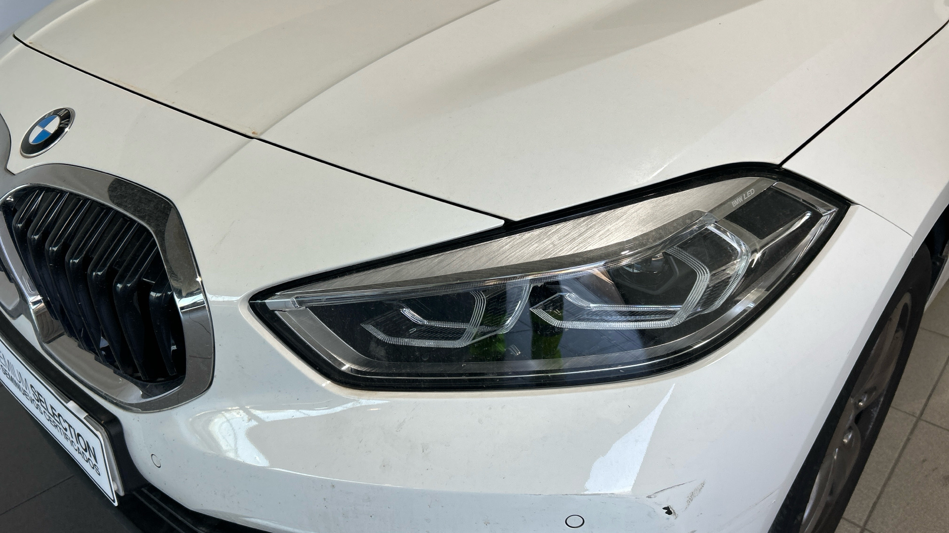 BMW Serie 1 118i color Blanco. Año 2022. 103KW(140CV). Gasolina. En concesionario BYmyCAR Madrid - Alcalá de Madrid