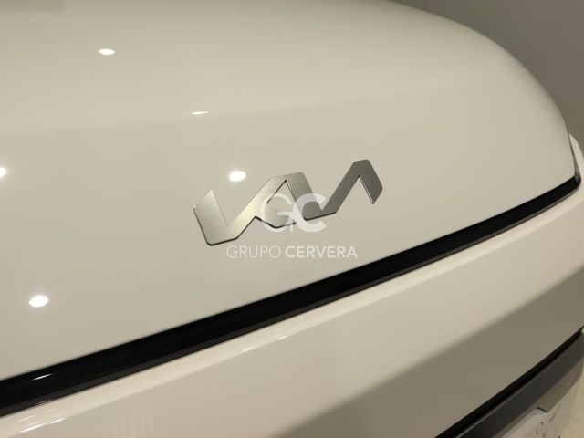 Foto 3 Kia EV3 Air Standard Range 150 kW (204 CV)