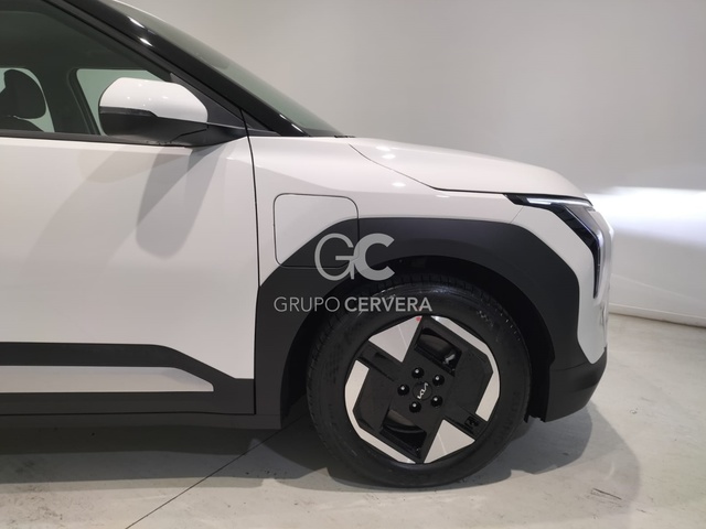 Foto 6 Kia EV3 Air Standard Range 150 kW (204 CV)