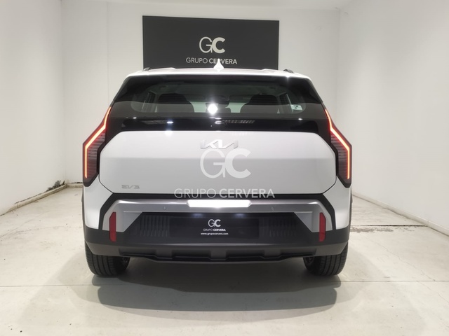 Foto 11 Kia EV3 Air Standard Range 150 kW (204 CV)