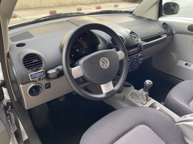 Volkswagen Beetle Cabrio 1.6 75 kW (102 CV)