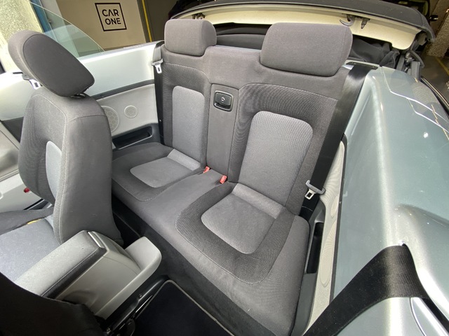 Volkswagen Beetle Cabrio 1.6 75 kW (102 CV)