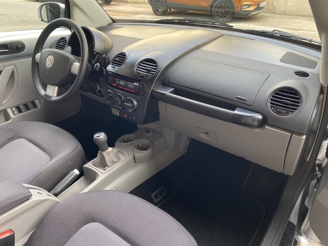 Volkswagen Beetle Cabrio 1.6 75 kW (102 CV)