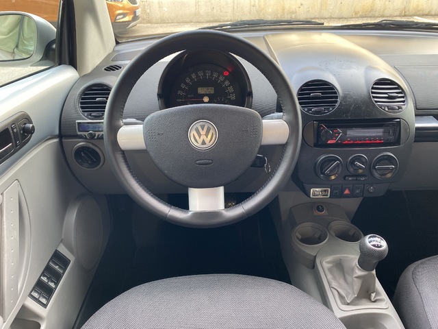 Volkswagen Beetle Cabrio 1.6 75 kW (102 CV)