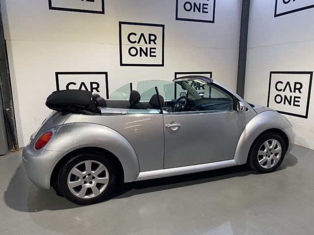 Volkswagen Beetle Cabrio 1.6 75 kW (102 CV)