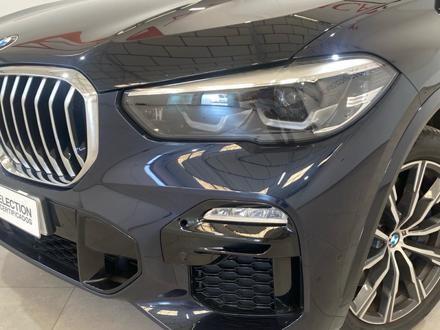 BMW X5 xDrive30d color Negro. Año 2019. 195KW(265CV). Diésel. En concesionario Burgocar (Bmw y Mini) de Burgos