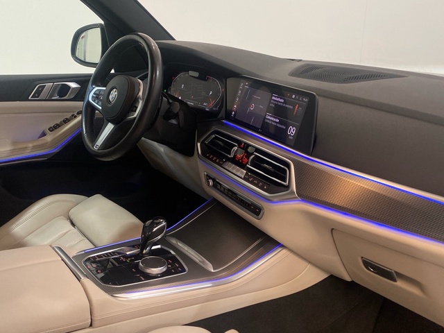 BMW X5 xDrive30d color Negro. Año 2019. 195KW(265CV). Diésel. En concesionario Burgocar (Bmw y Mini) de Burgos