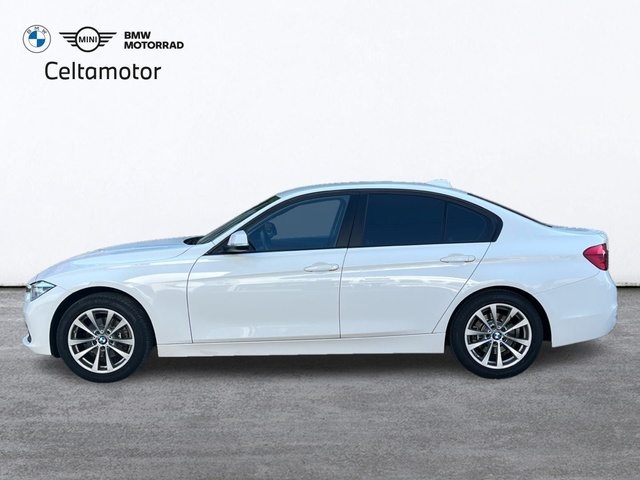 BMW Serie 3 320i color Blanco. Año 2018. 135KW(184CV). Gasolina. En concesionario Celtamotor Vigo de Pontevedra