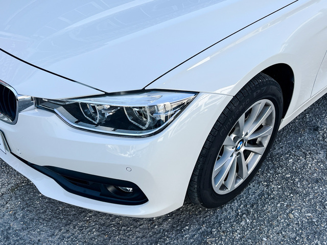 BMW Serie 3 320i color Blanco. Año 2018. 135KW(184CV). Gasolina. En concesionario Celtamotor Vigo de Pontevedra