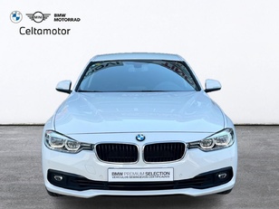 Fotos de BMW Serie 3 320i color Blanco. Año 2018. 135KW(184CV). Gasolina. En concesionario Celtamotor Vigo de Pontevedra