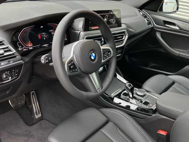 BMW X4 xDrive20d color Blanco. Año 2025. 140KW(190CV). Diésel. En concesionario Bernesga Motor León (Bmw y Mini) de León