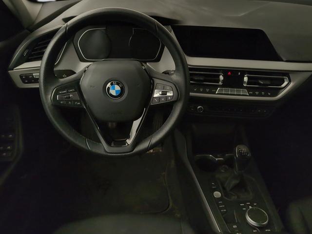 BMW Serie 1 116d color Blanco. Año 2020. 85KW(116CV). Diésel. En concesionario Automotor Premium Velázquez - Málaga de Málaga