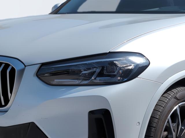BMW X3 xDrive20d color Blanco. Año 2024. 140KW(190CV). Diésel. En concesionario Automotor Premium Velázquez - Málaga de Málaga