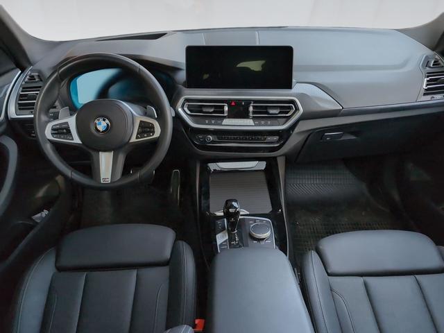 BMW X3 xDrive20d color Blanco. Año 2024. 140KW(190CV). Diésel. En concesionario Automotor Premium Velázquez - Málaga de Málaga