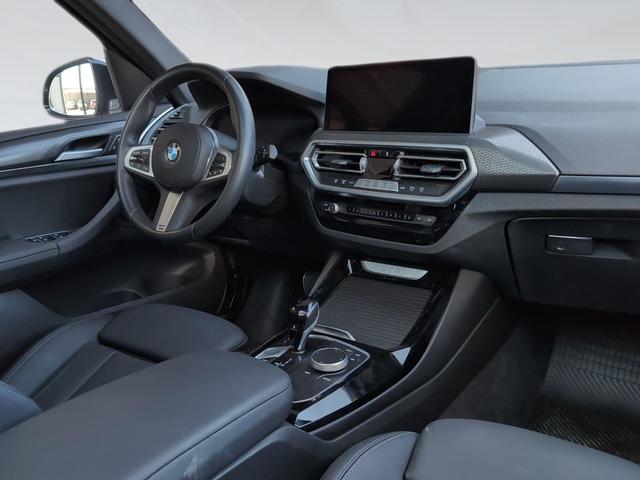 BMW X3 xDrive20d color Blanco. Año 2024. 140KW(190CV). Diésel. En concesionario Automotor Premium Velázquez - Málaga de Málaga