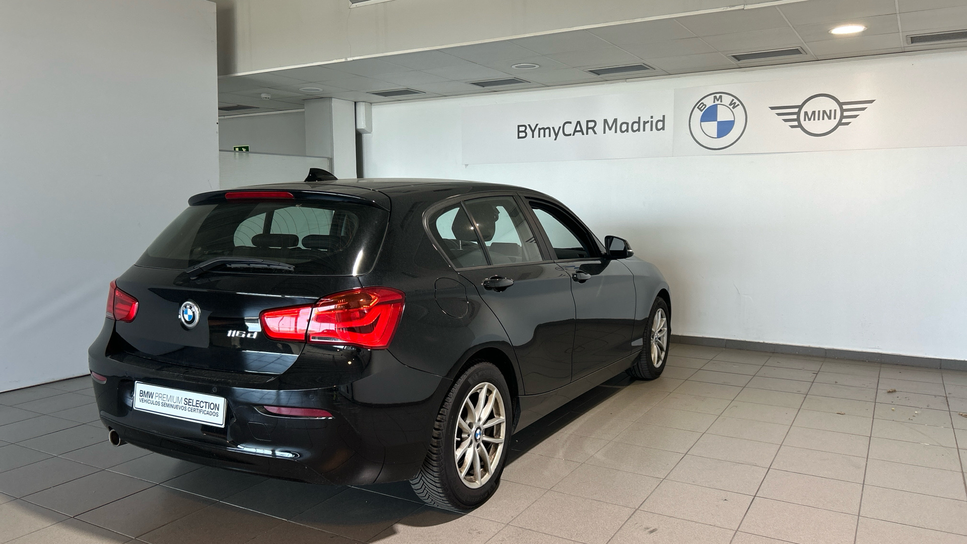 BMW Serie 1 116d color Negro. Año 2018. 85KW(116CV). Diésel. En concesionario BYmyCAR Madrid - Alcalá de Madrid