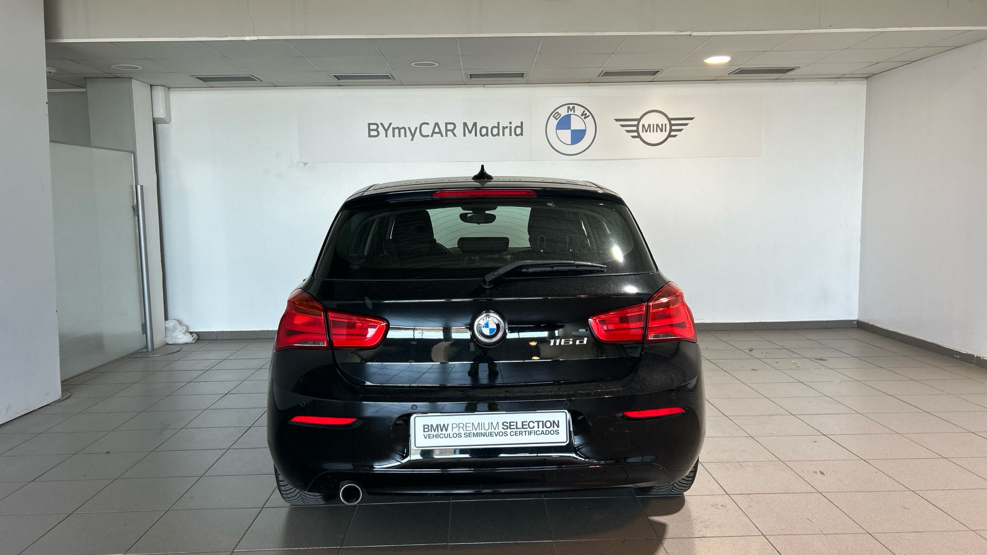 BMW Serie 1 116d color Negro. Año 2018. 85KW(116CV). Diésel. En concesionario BYmyCAR Madrid - Alcalá de Madrid