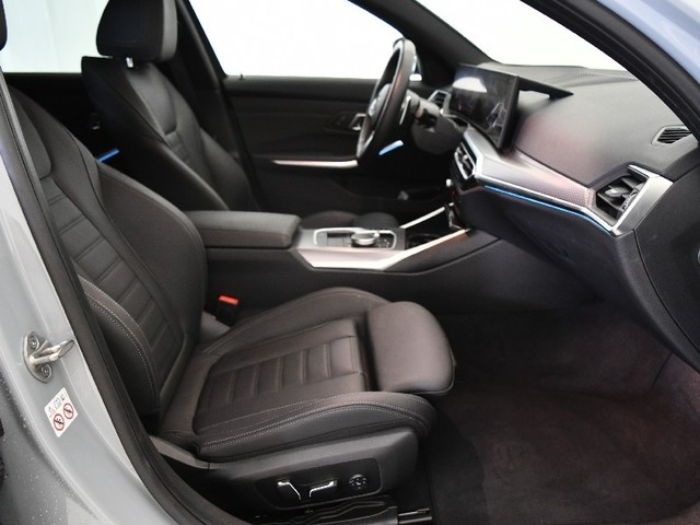 BMW Serie 3 330e Touring color Gris. Año 2024. 215KW(292CV). Híbrido Electro/Gasolina. En concesionario BYmyCAR Madrid - Alcalá de Madrid