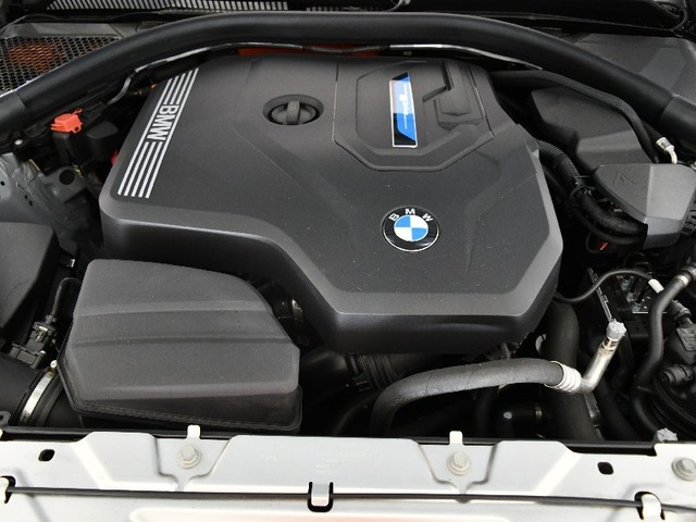 BMW Serie 3 330e Touring color Gris. Año 2024. 215KW(292CV). Híbrido Electro/Gasolina. En concesionario BYmyCAR Madrid - Alcalá de Madrid