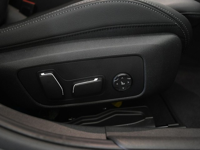BMW Serie 3 330e Touring color Gris. Año 2024. 215KW(292CV). Híbrido Electro/Gasolina. En concesionario BYmyCAR Madrid - Alcalá de Madrid