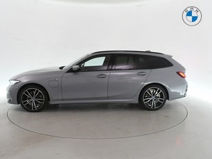Fotos de BMW Serie 3 330e Touring color Gris. Año 2024. 215KW(292CV). Híbrido Electro/Gasolina. En concesionario BYmyCAR Madrid - Alcalá de Madrid