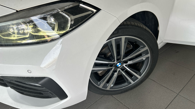 BMW Serie 1 118d color Blanco. Año 2021. 110KW(150CV). Diésel. En concesionario BYmyCAR Madrid - Alcalá de Madrid