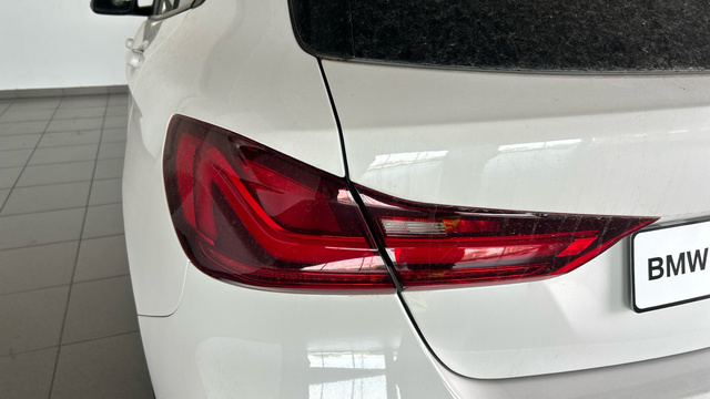 BMW Serie 1 118d color Blanco. Año 2021. 110KW(150CV). Diésel. En concesionario BYmyCAR Madrid - Alcalá de Madrid