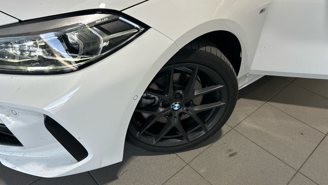 BMW Serie 1 118d color Blanco. Año 2020. 110KW(150CV). Diésel. En concesionario BYmyCAR Madrid - Alcalá de Madrid