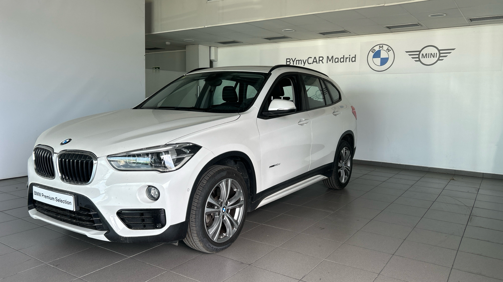 BMW X1 sDrive20d color Blanco. Año 2018. 140KW(190CV). Diésel. En concesionario BYmyCAR Madrid - Alcalá de Madrid