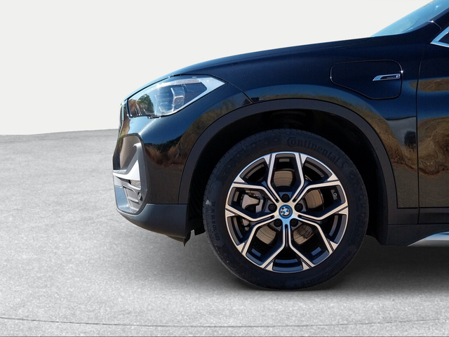 BMW X1 xDrive25e color Negro. Año 2022. 162KW(220CV). Híbrido Electro/Gasolina. En concesionario San Rafael Motor, S.L. de Córdoba