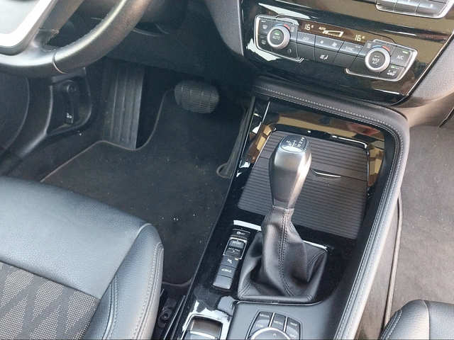 BMW X1 xDrive25e color Negro. Año 2022. 162KW(220CV). Híbrido Electro/Gasolina. En concesionario San Rafael Motor, S.L. de Córdoba