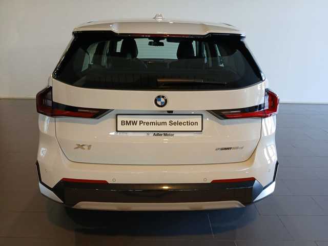 BMW X1 sDrive18d color Blanco. Año 2025. 110KW(150CV). Diésel. En concesionario Adler Motor S.L. TOLEDO de Toledo
