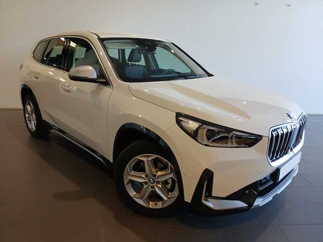 BMW X1 sDrive18d color Blanco. Año 2025. 110KW(150CV). Diésel. En concesionario Adler Motor S.L. TOLEDO de Toledo