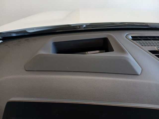 BMW X1 sDrive18d color Blanco. Año 2025. 110KW(150CV). Diésel. En concesionario Adler Motor S.L. TOLEDO de Toledo