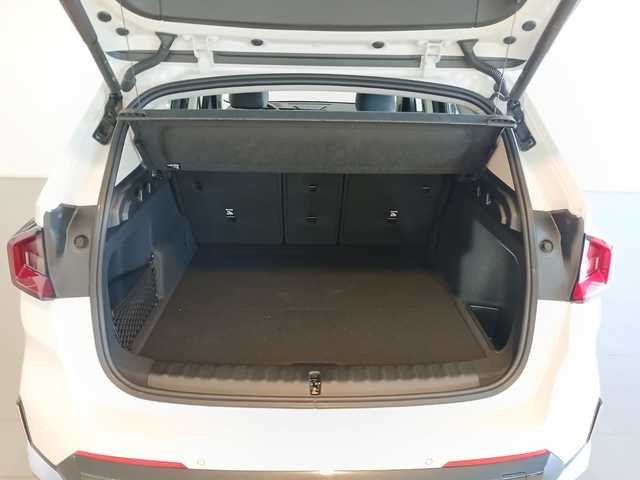 BMW X1 sDrive18d color Blanco. Año 2025. 110KW(150CV). Diésel. En concesionario Adler Motor S.L. TOLEDO de Toledo