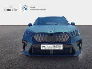 Fotos de BMW iX2 eDrive20 color Verde. Año 2024. 150KW(204CV). Eléctrico. En concesionario TACO de Sta. C. Tenerife