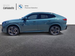 Fotos de BMW iX2 eDrive20 color Verde. Año 2024. 150KW(204CV). Eléctrico. En concesionario TACO de Sta. C. Tenerife