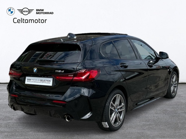 BMW Serie 1 118d color Negro. Año 2024. 110KW(150CV). Diésel. En concesionario Celtamotor Vigo de Pontevedra
