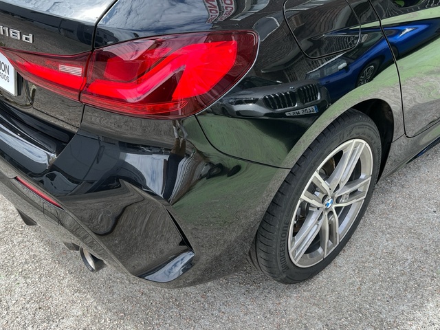 BMW Serie 1 118d color Negro. Año 2024. 110KW(150CV). Diésel. En concesionario Celtamotor Vigo de Pontevedra