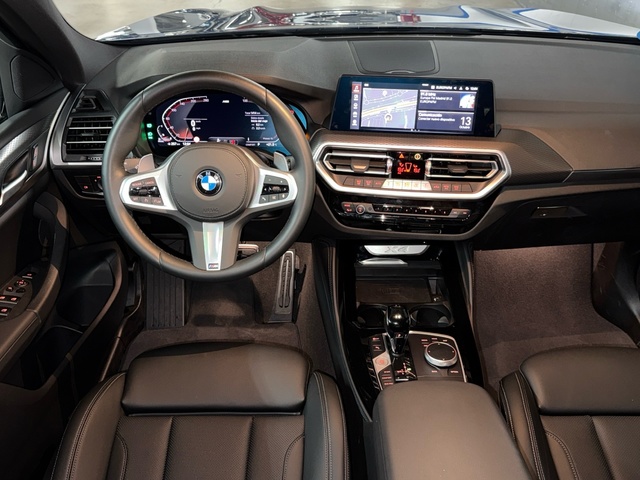 BMW X4 xDrive20d color Azul. Año 2025. 140KW(190CV). Diésel. En concesionario BYmyCAR Madrid - Algete de Madrid