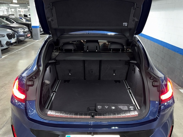 BMW X4 xDrive20d color Azul. Año 2025. 140KW(190CV). Diésel. En concesionario BYmyCAR Madrid - Algete de Madrid