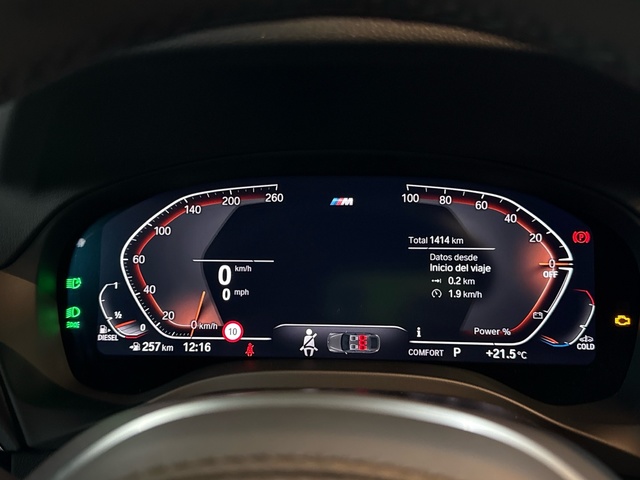 BMW X4 xDrive20d color Azul. Año 2025. 140KW(190CV). Diésel. En concesionario BYmyCAR Madrid - Algete de Madrid